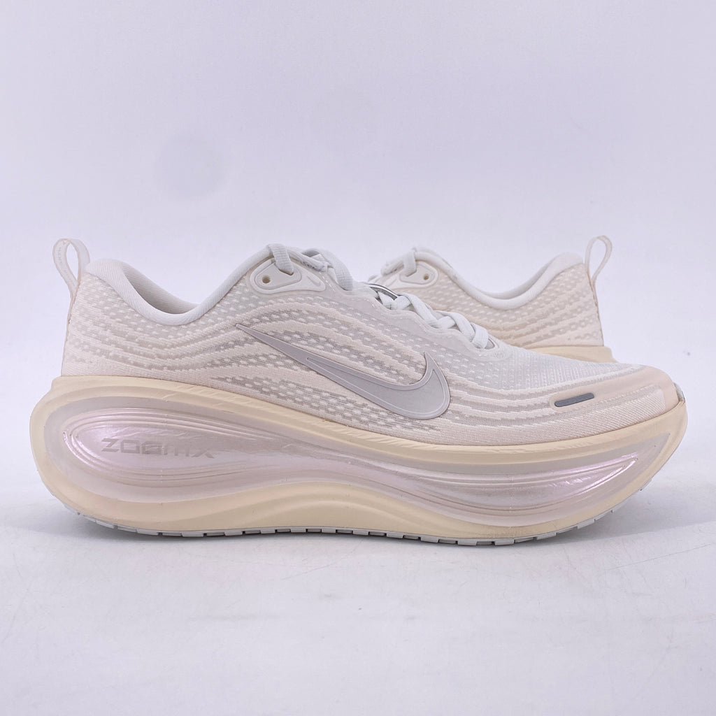 Nike (W) Vomero Plus ESS "Summit White Phantom Chalk" 2026 New Size 9.5W