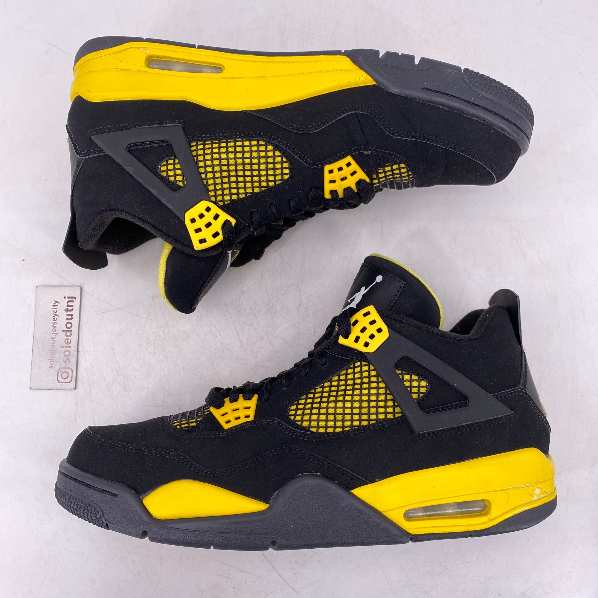 Air Jordan 4 Retro &quot;Thunder&quot; 2012 Used Size 10.5