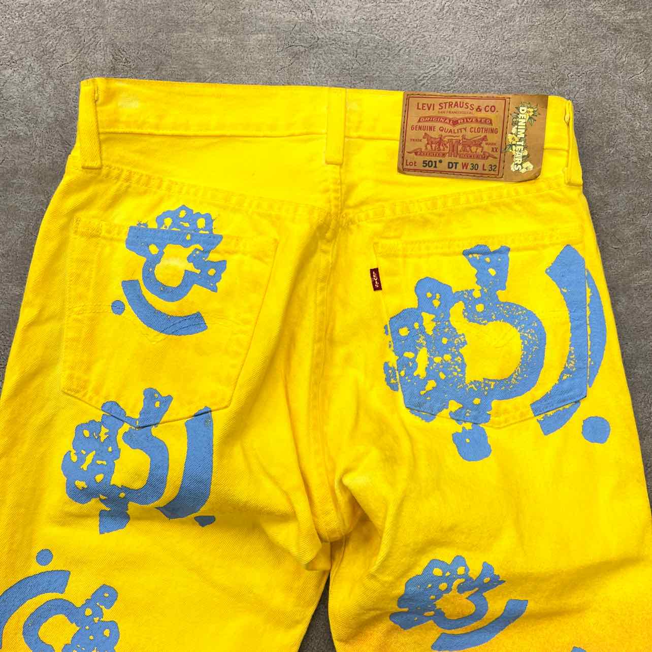 Denim Tears Jeans &quot;BSTROY TEARS&quot; Yellow Used Size 30