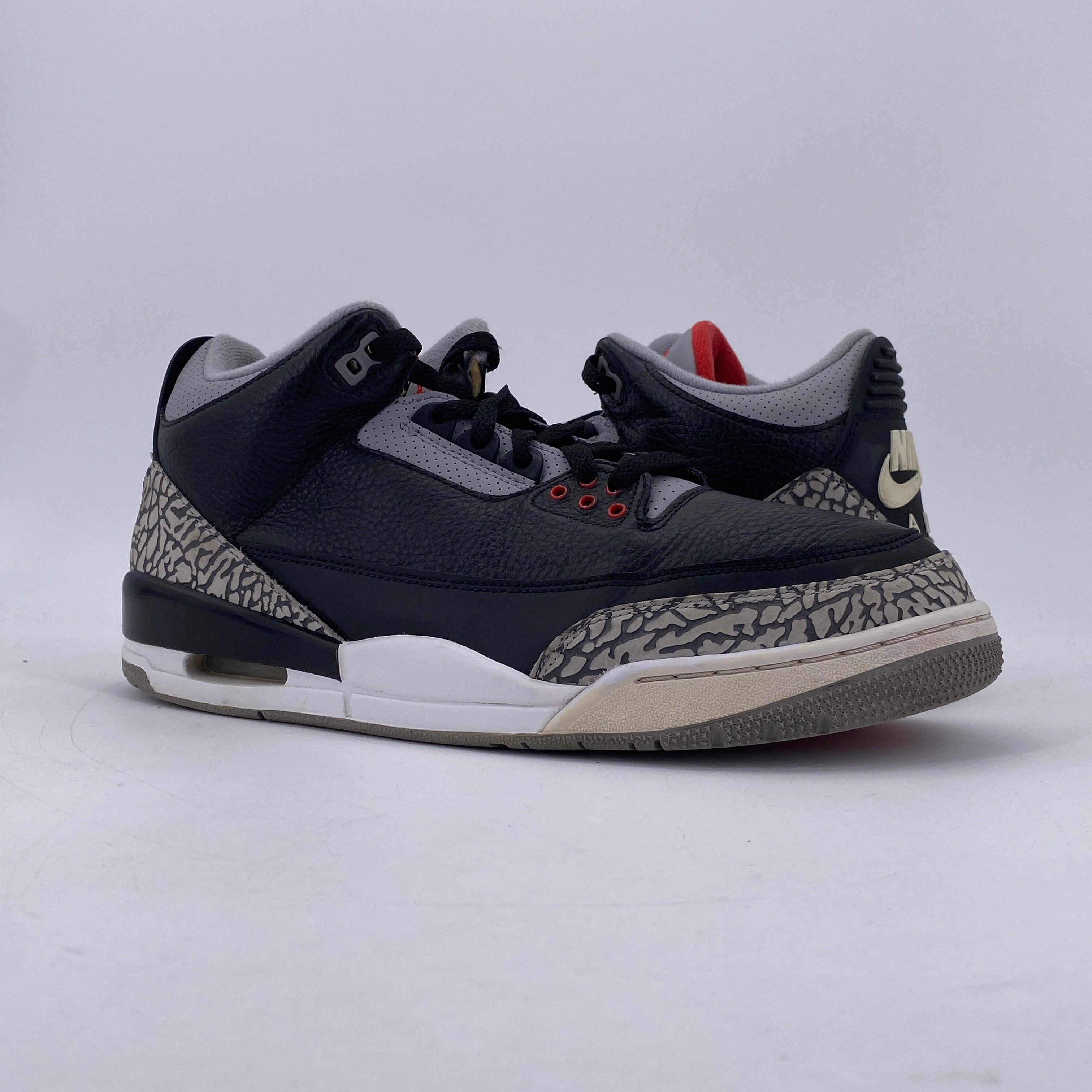 Air Jordan 3 Retro &quot;Black Cement&quot; 2018 Used Size 11.5