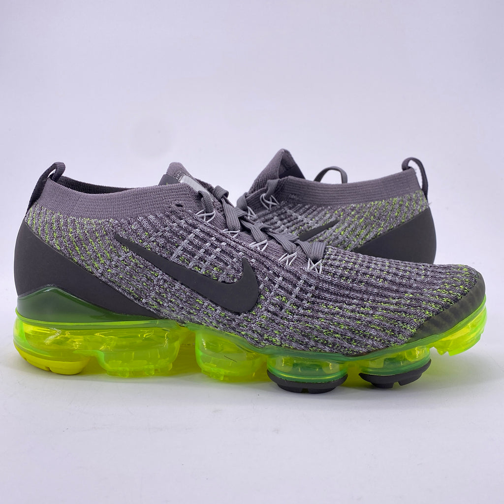 Nike Air Vapormax Flyknit "Gunsmoke Volt" 2019 Used Size 9.5
