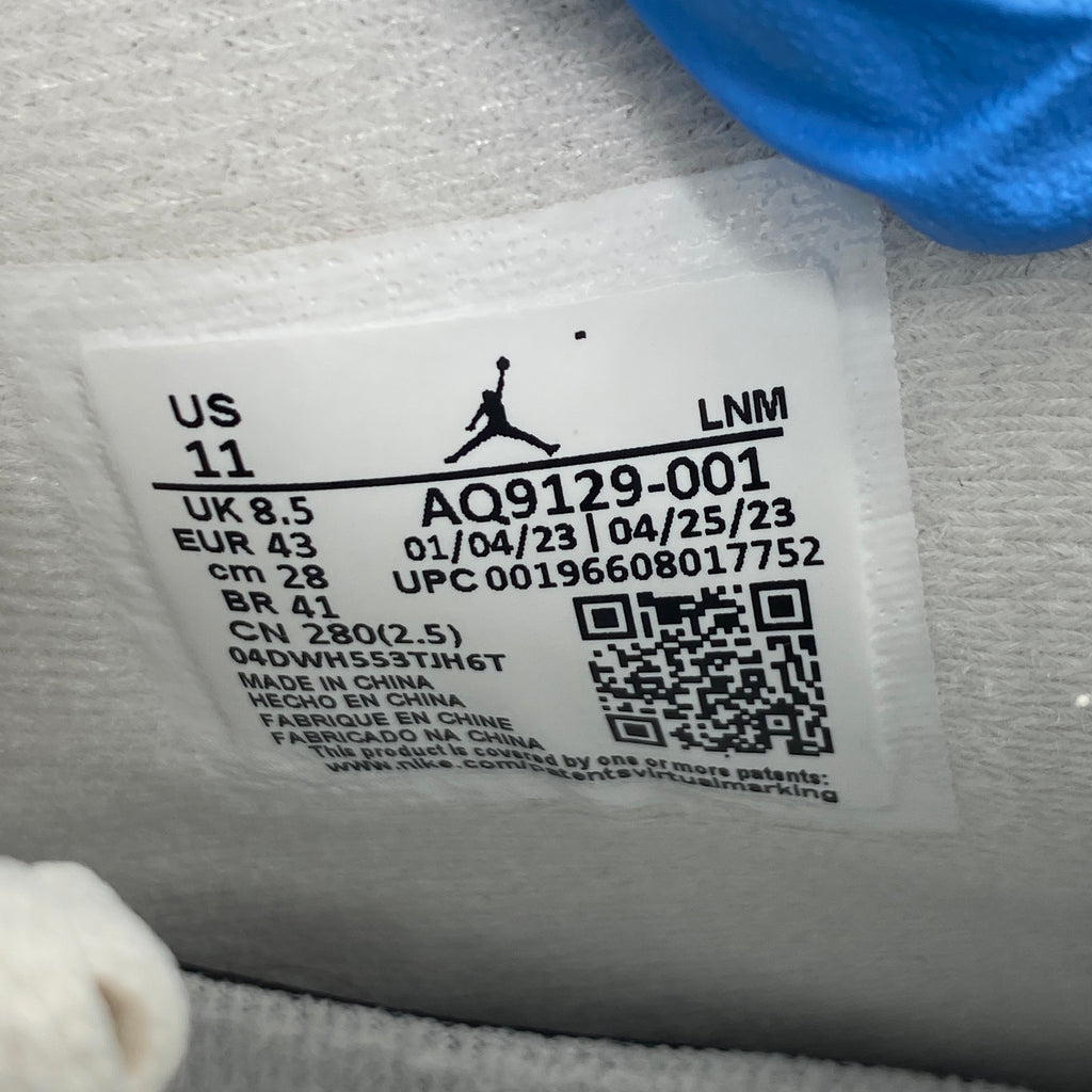 Air Jordan (W) 4 Retro "Frozen Moments" 2023 Used Size 11W