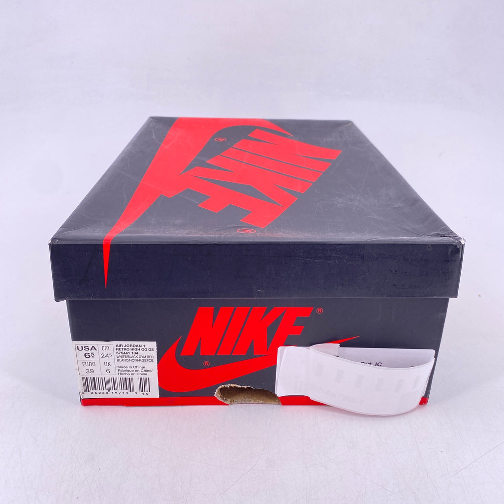 Air Jordan (GS) 1 Retro High "Black Toe" 2013 Used Size 6.5Y