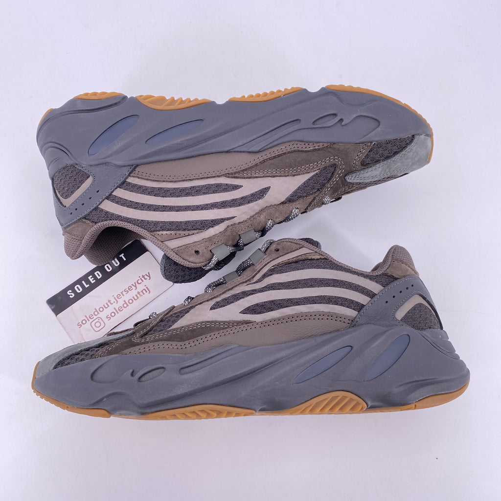 Yeezy 700 v2 "Geode" 2019 Used Size 8.5