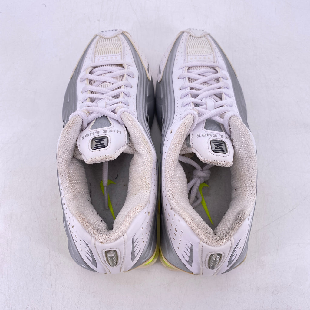 Nike (W) Shox R4 "White Metallic Silver Volt" 2025 Used Size 7W