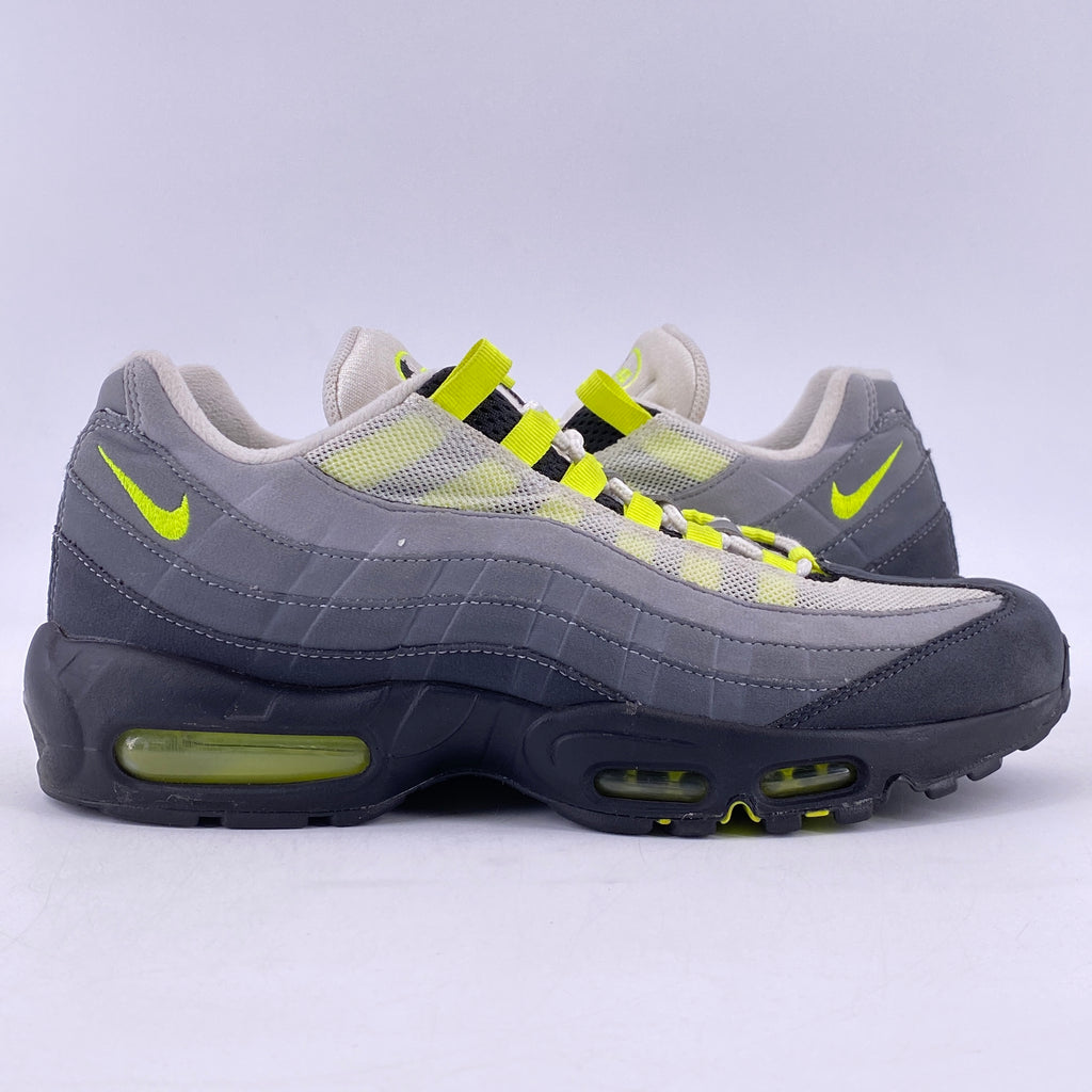 Nike Air Max 95 "Neon" 2020 Used Size 9.5