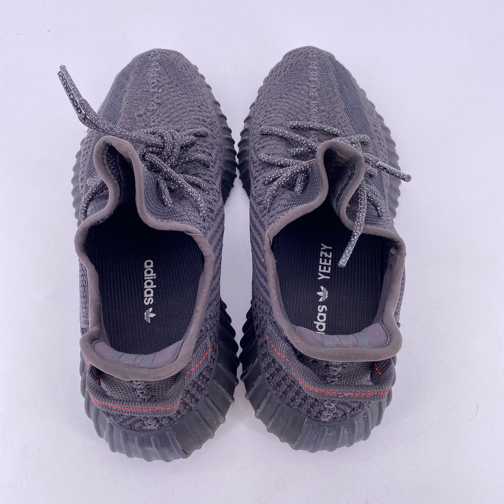 Yeezy 350 v2 "Black Non-Reflective" 2019 Used Size 9.5