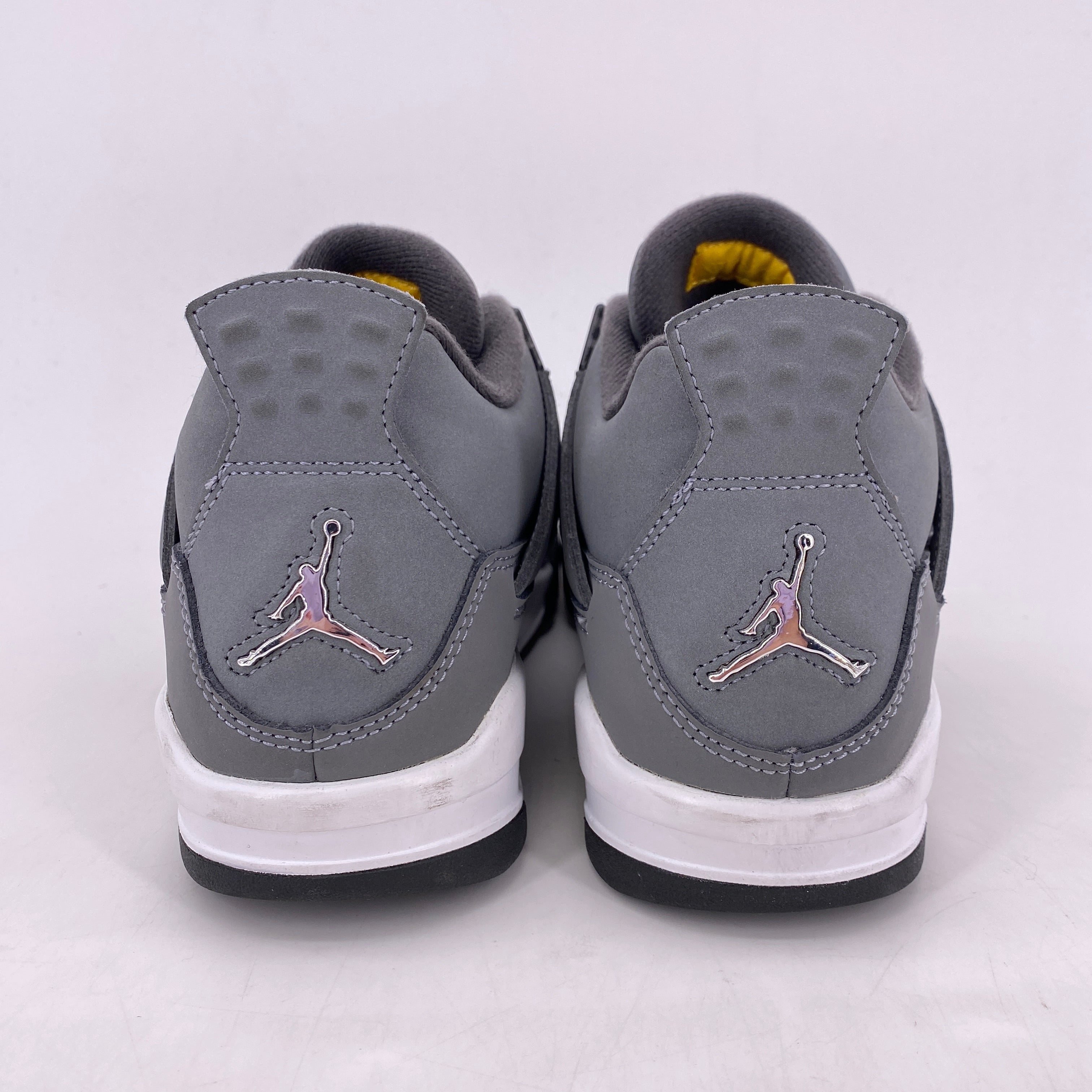 Air Jordan (GS) 4 Retro &quot;Cool Grey&quot; 2019 Used Size 5.5Y