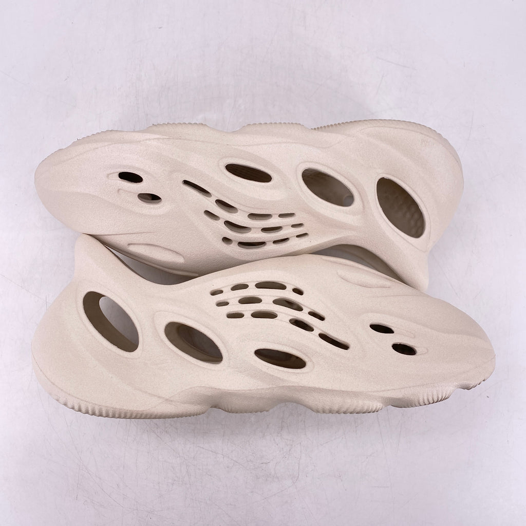 Yeezy Foam RNNR "Sand" 2021 Used Size 12