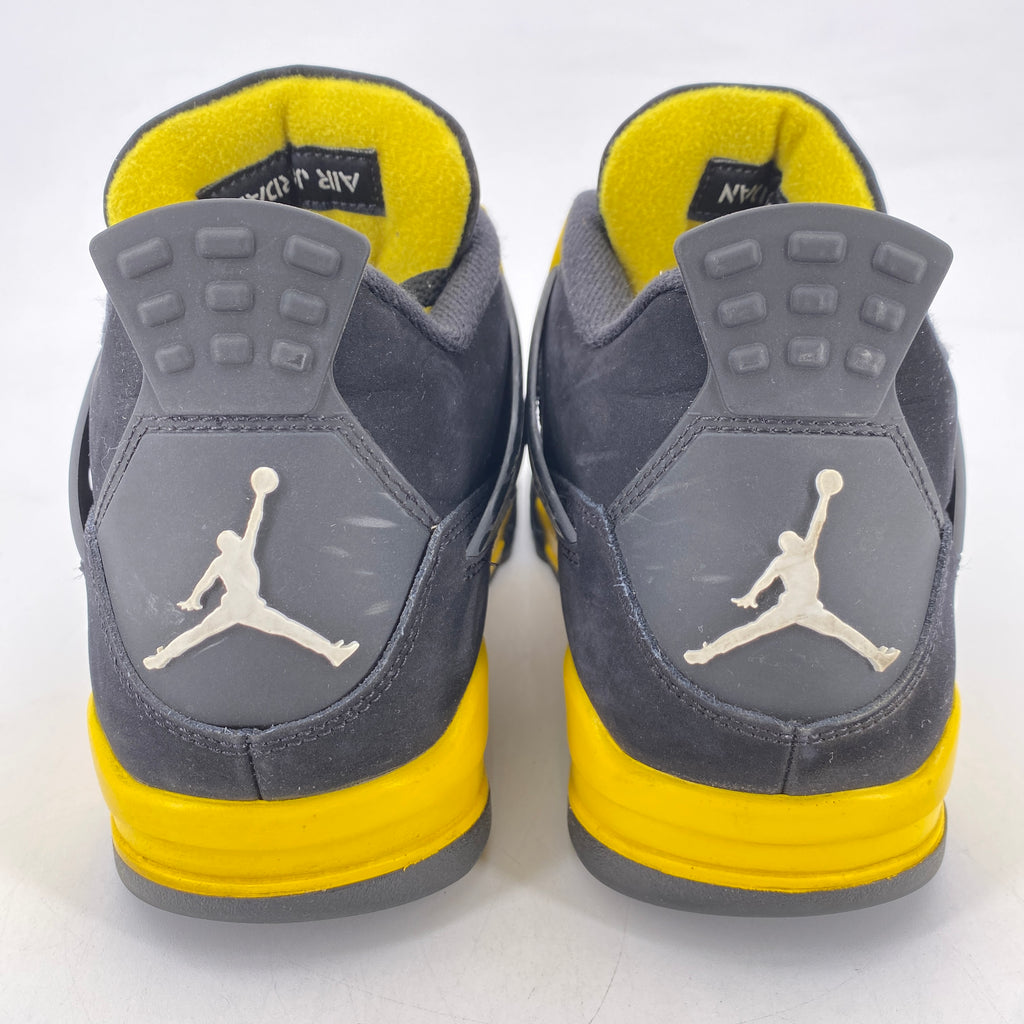 Air Jordan 4 Retro "Thunder" 2023 Used Size 8.5