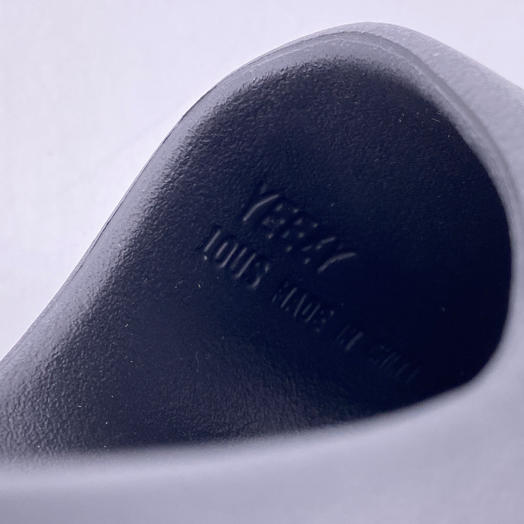 Yeezy Slide "Onyx" 2022 New Size 10
