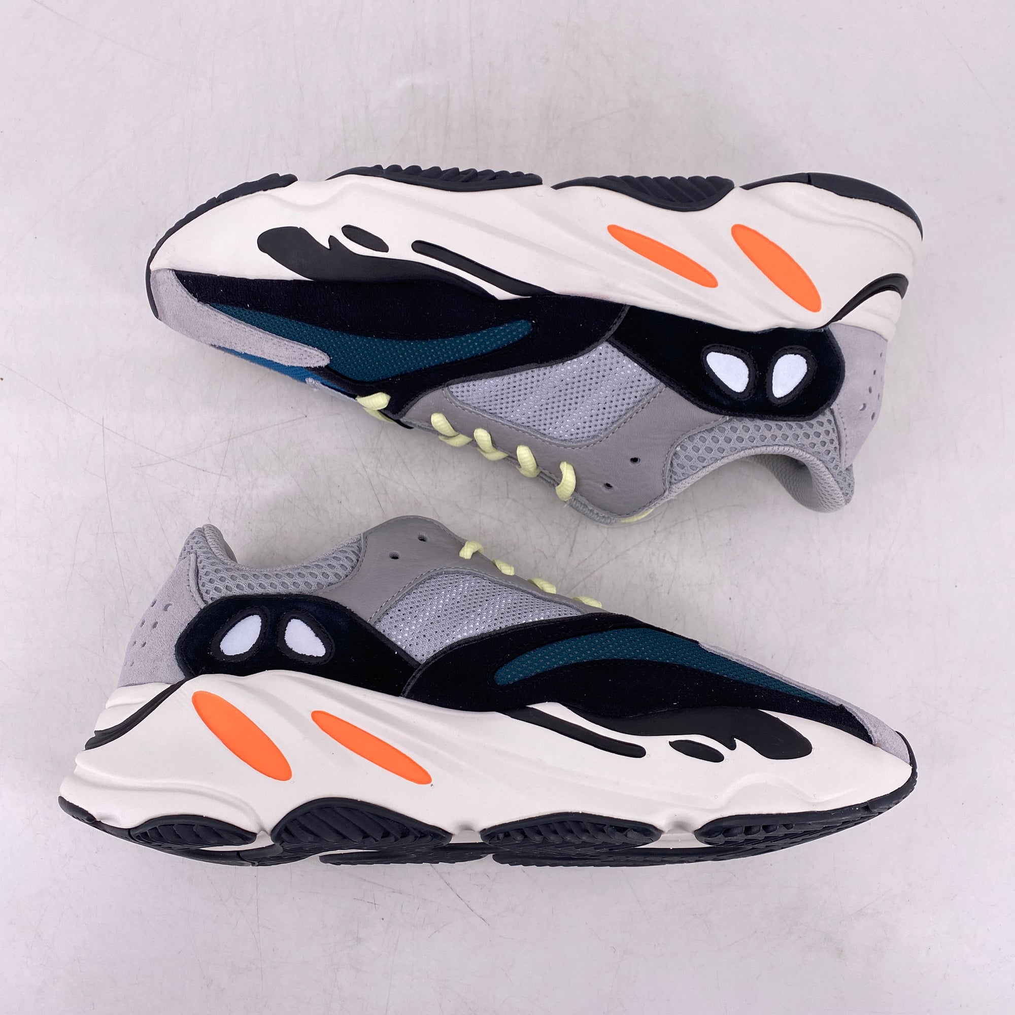 Yeezy 700 &quot;Waverunner&quot; 2018 New Size 8.5