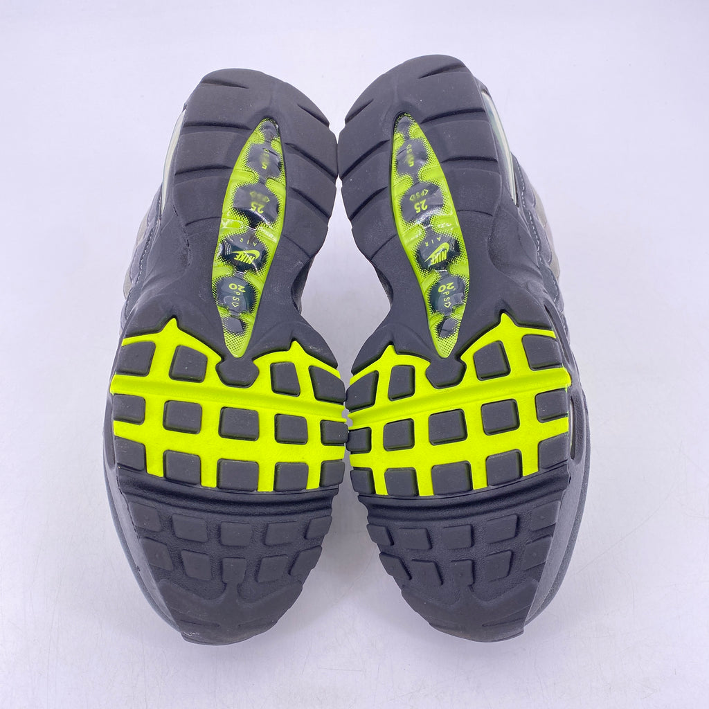 Nike Air Max 95 "Neon" 2024 Used Size 8.5
