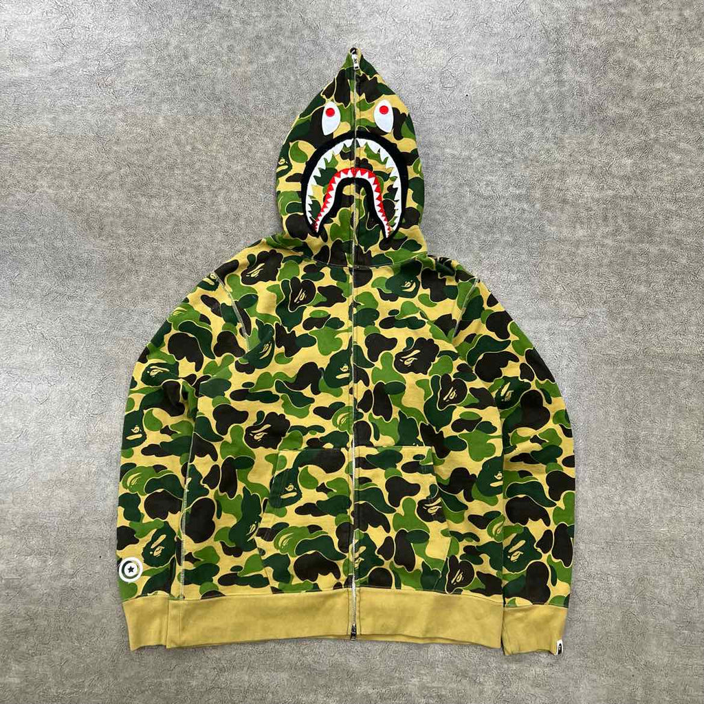Bape Zip Up "SHARK" Camo Used Size L