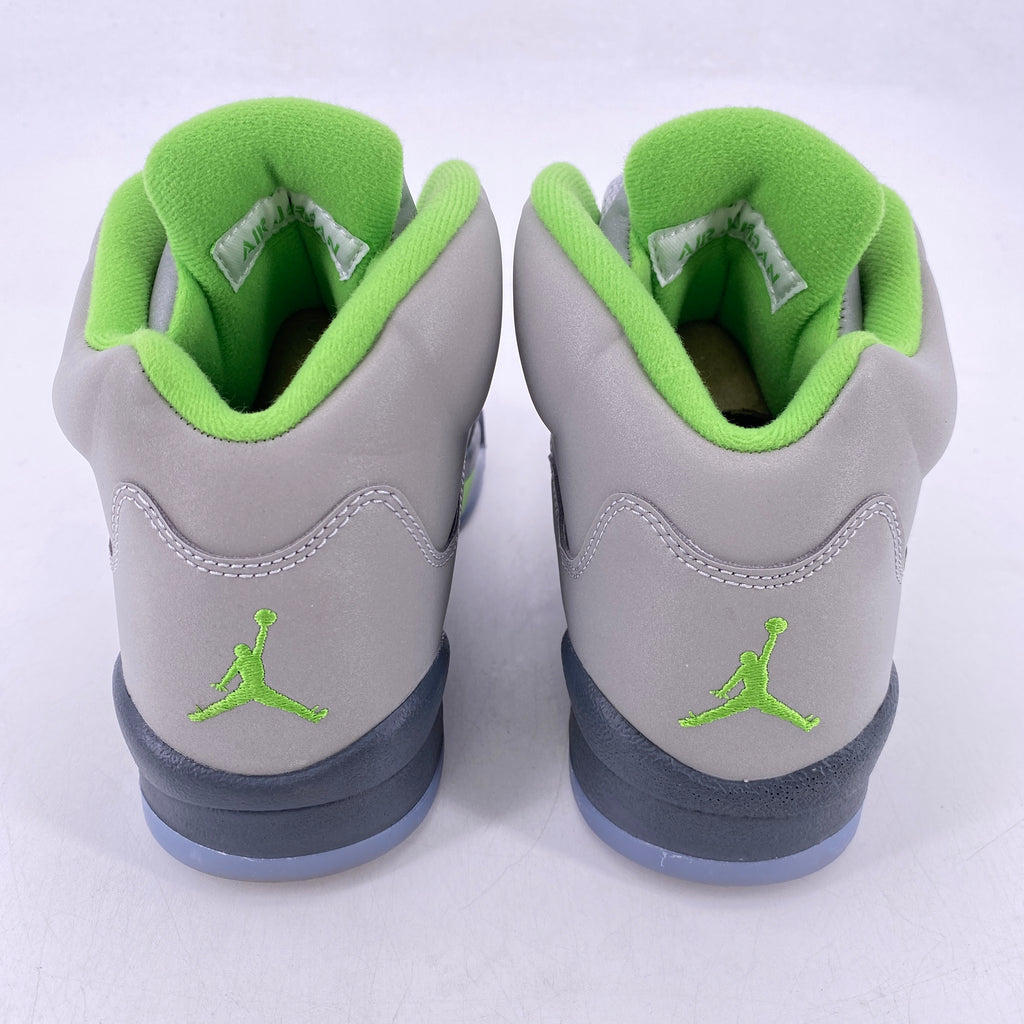 Air Jordan (GS) 5 Retro "Green Bean" 2022 Used Size 7Y