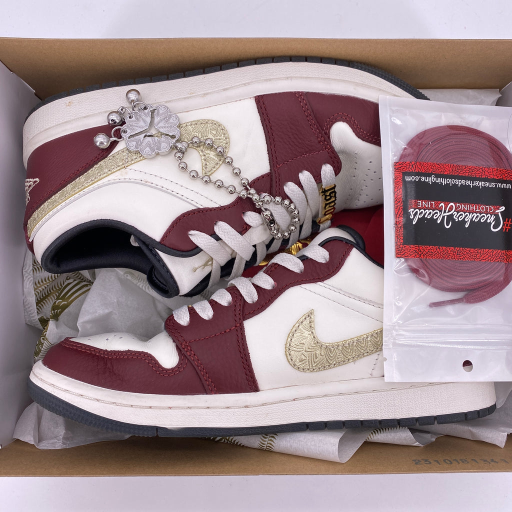 Air Jordan (W) 1 Low "Yotd" 2024 Used Size 6.5W