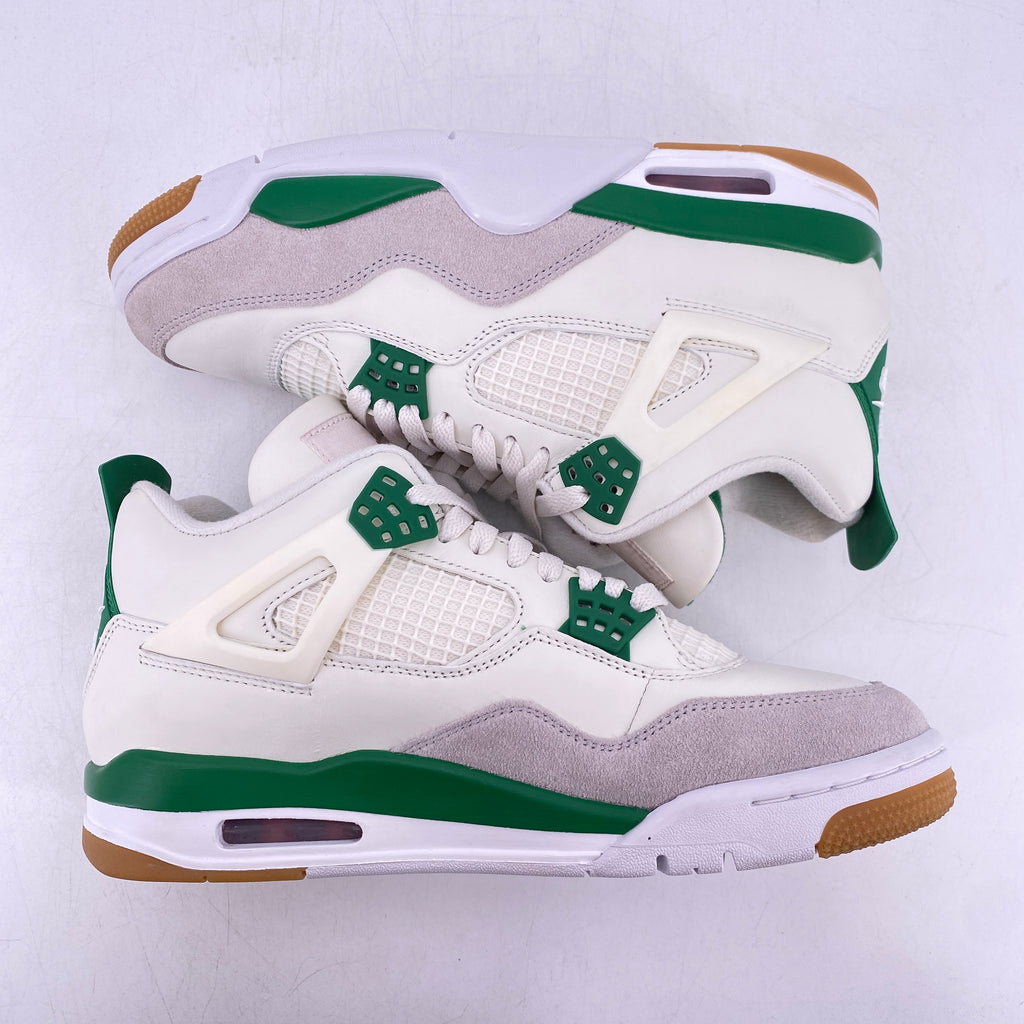 Air Jordan 4 Retro "Pine Green" 2023 Used Size 8.5