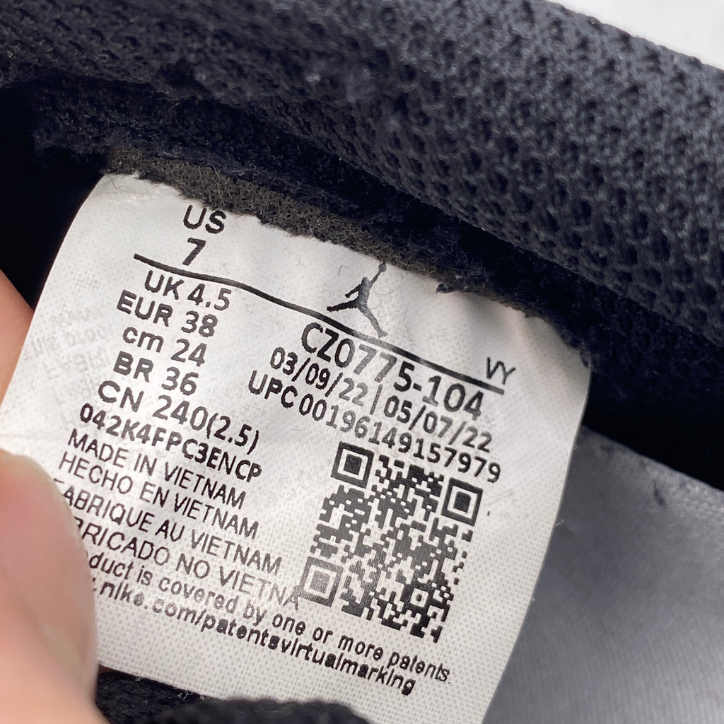 Air Jordan (W) 1 Low OG "Powder Blue" 2022 Used Size 7W