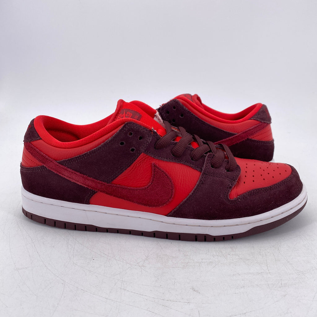 Nike SB Dunk Low "Cherry" 2022 Used Size 10.5