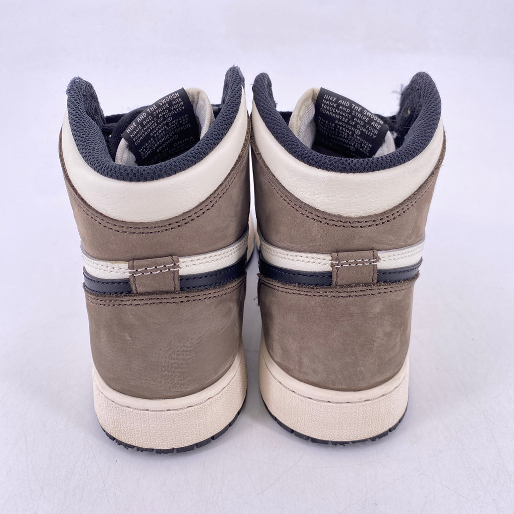 Air Jordan (GS) 1 Retro High "Mocha" 2020 Used Size 7Y