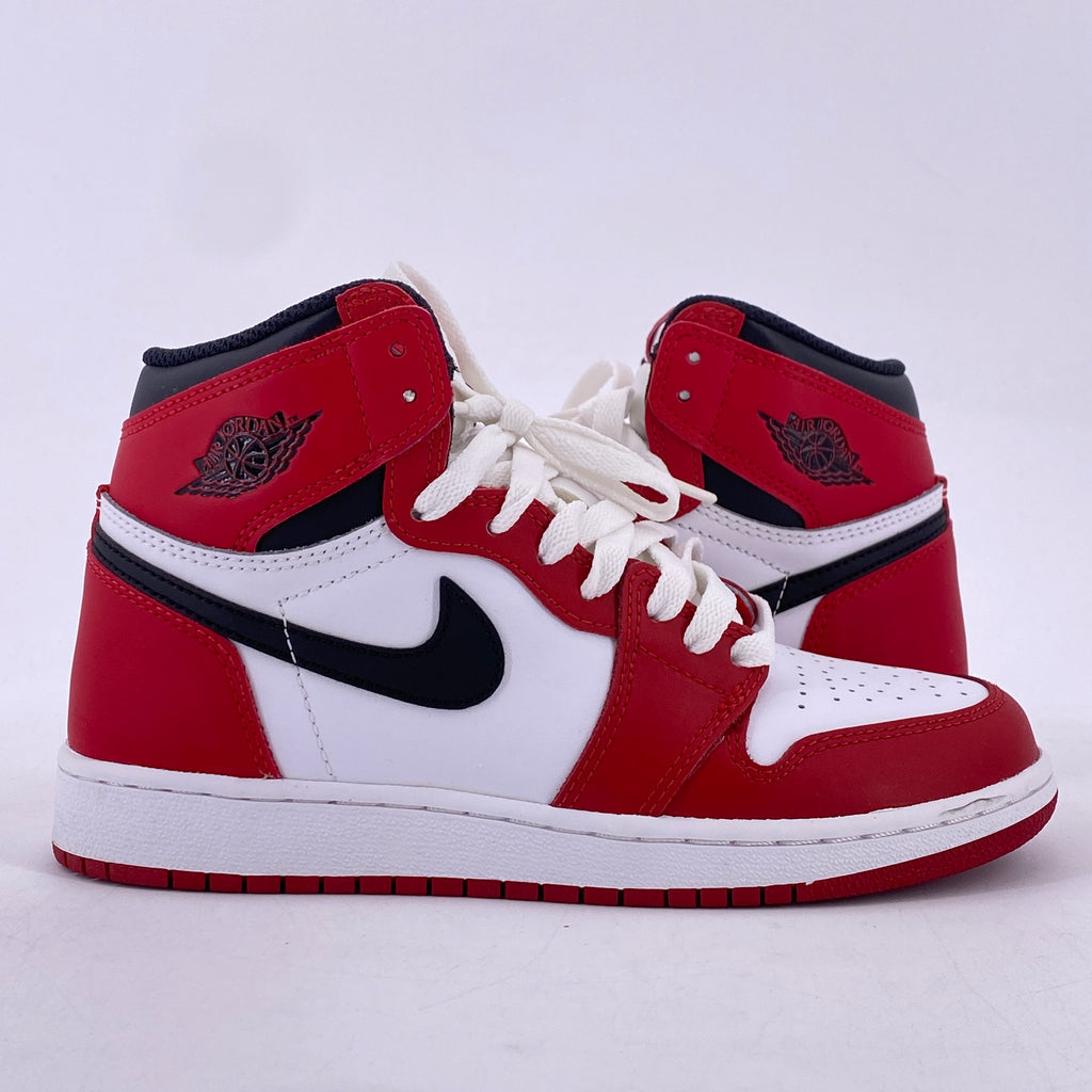 Air Jordan (GS) 1 Retro High "Chicago" 2015 Used Size 4Y