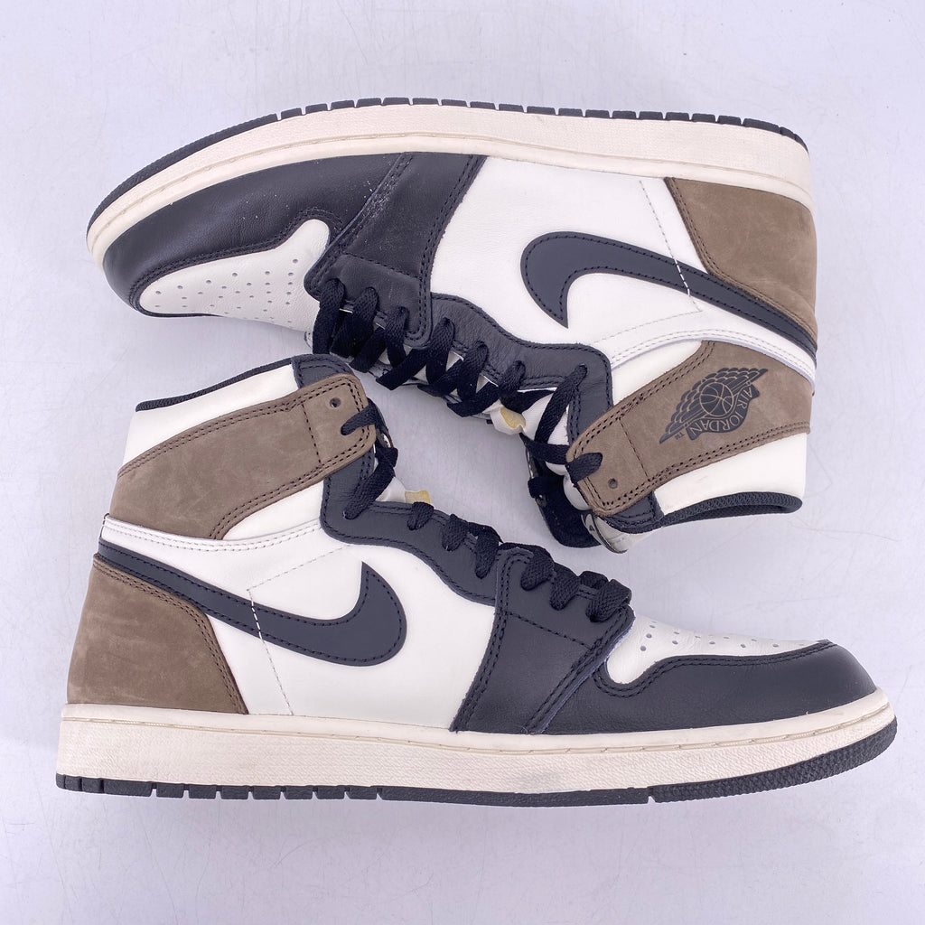 Air Jordan 1 Retro High OG "Mocha" 2020 Used Size 11.5