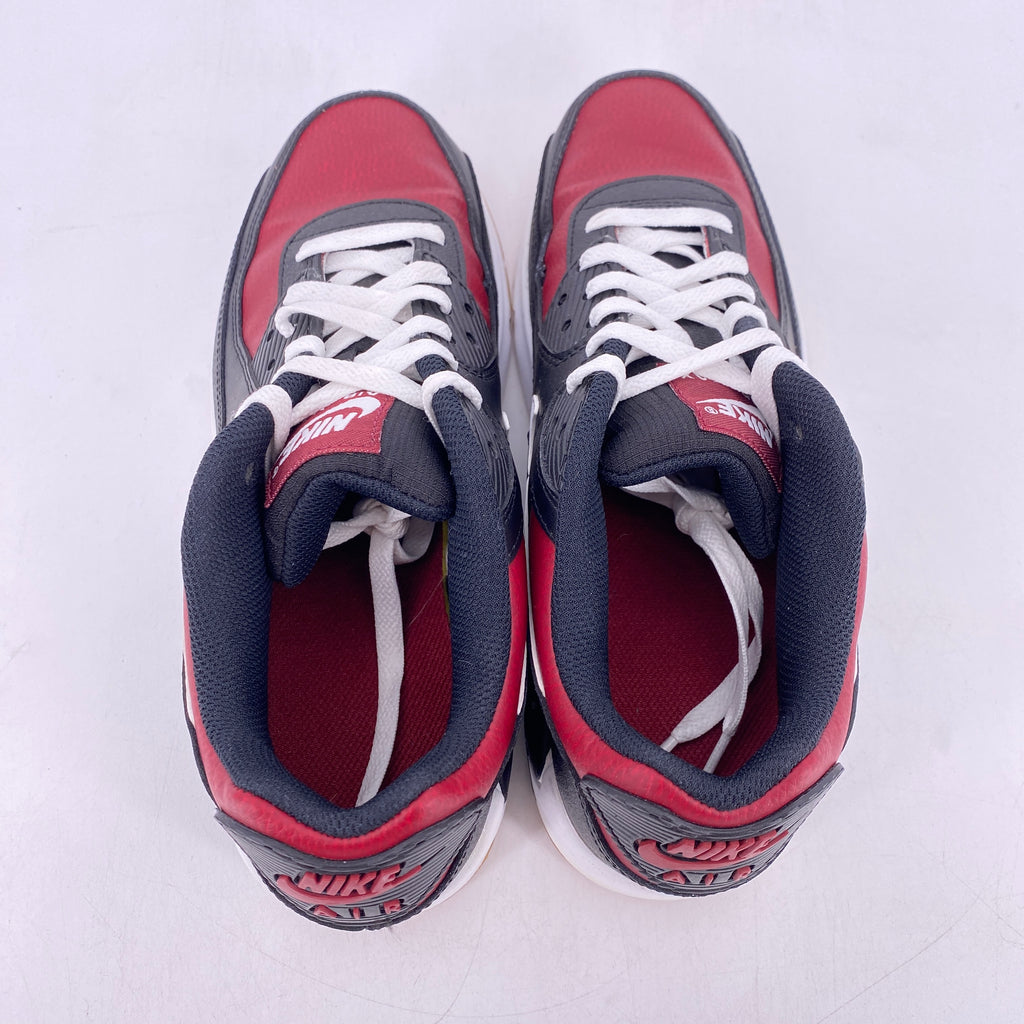 Nike (GS) Air Max 90 "Black Team Red" 2023 Used Size 7Y
