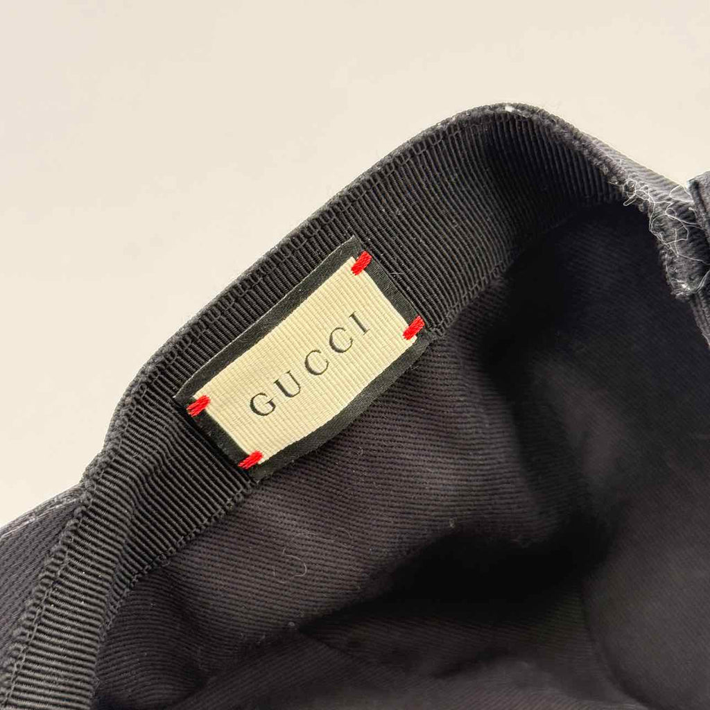 Gucci Strapback "LOVED" Used Black Size XL