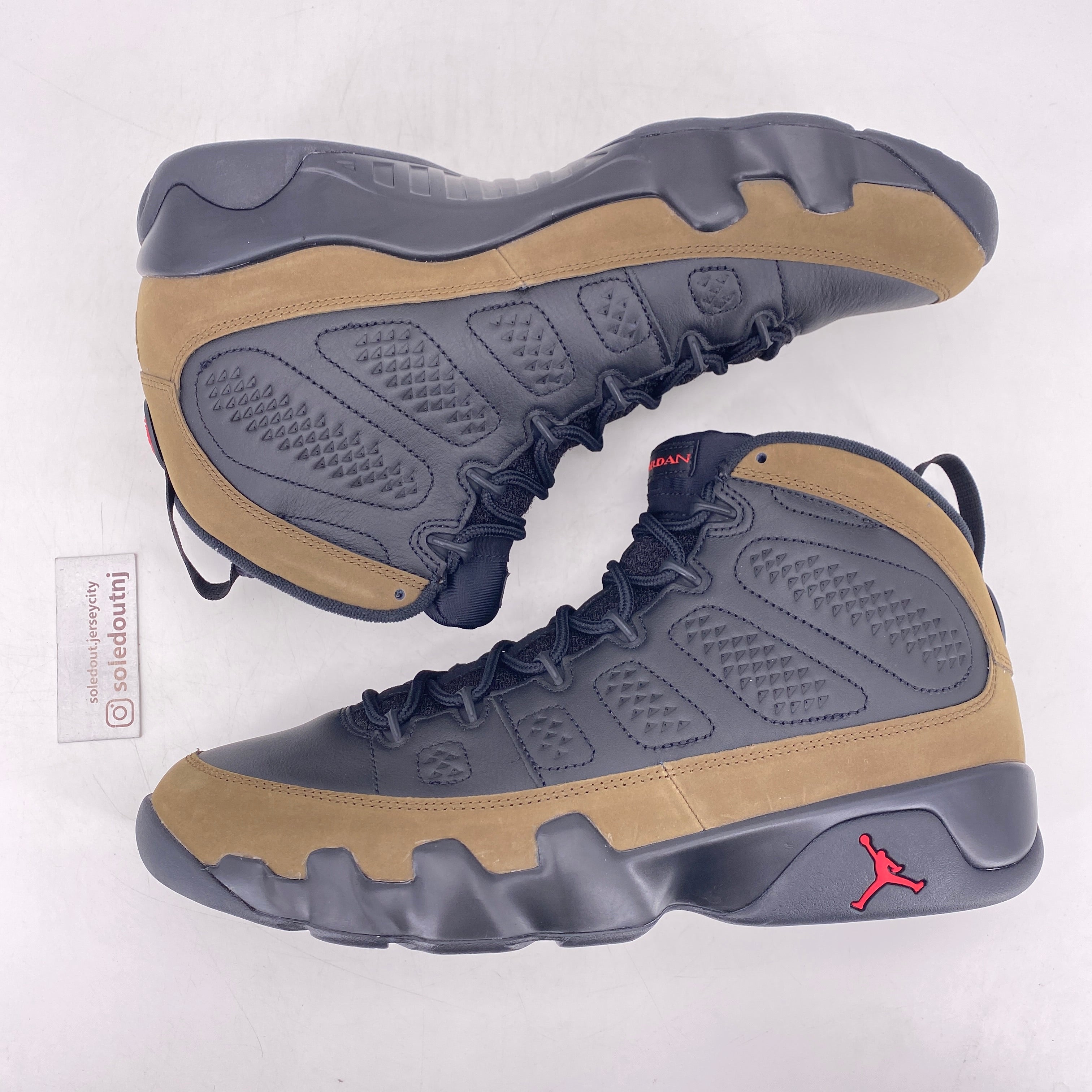 Olive green jordan retro 12 best sale