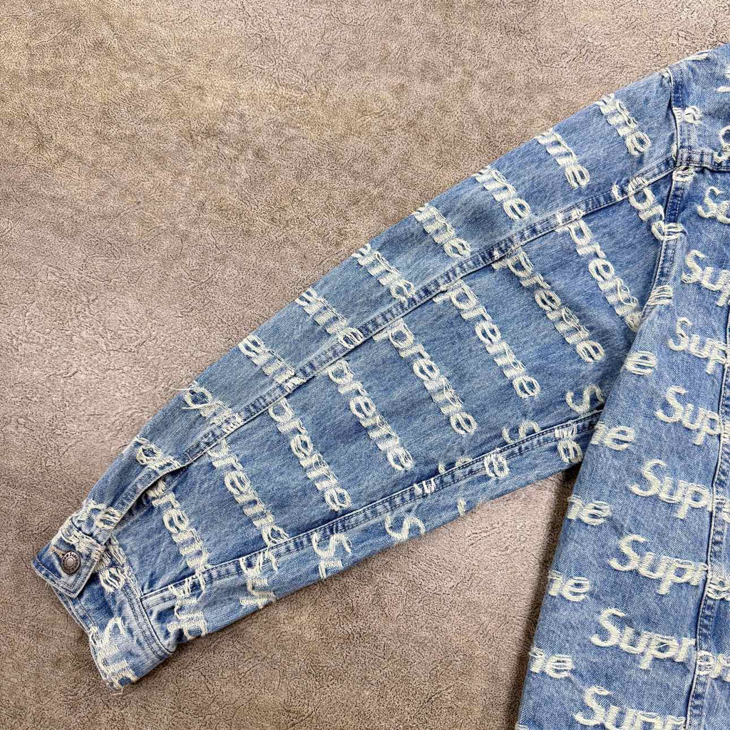 Supreme Trucker Jacket "FRAYED LOGOS" Blue Used Size XL