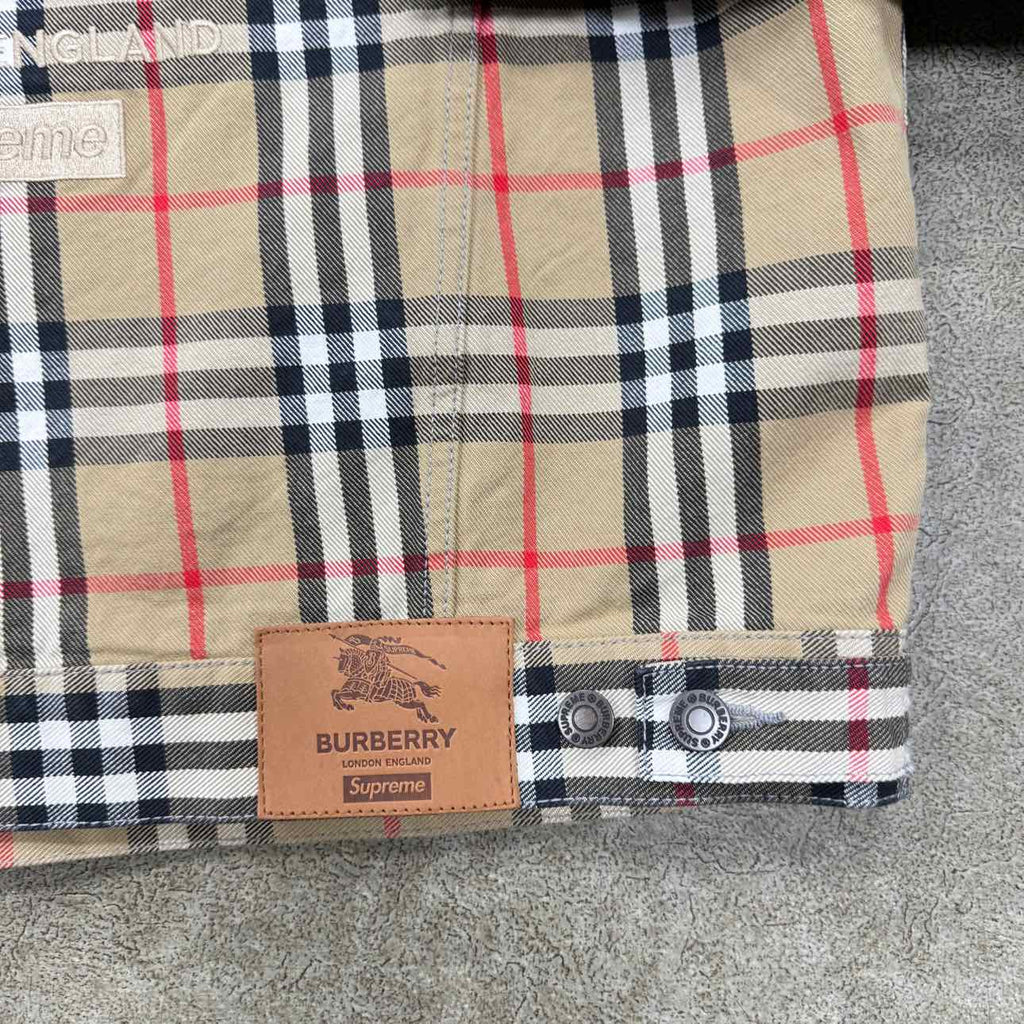 Supreme Jacket "BURBERRY DENIM" Beige Used Size L