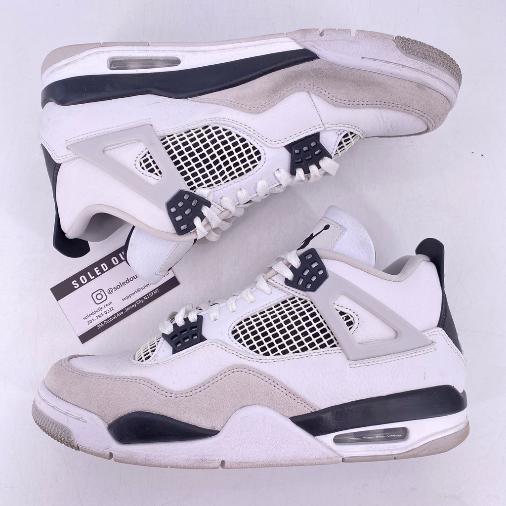Air Jordan 4 Retro "MILITARY BLACK" 2022 Used Size 10