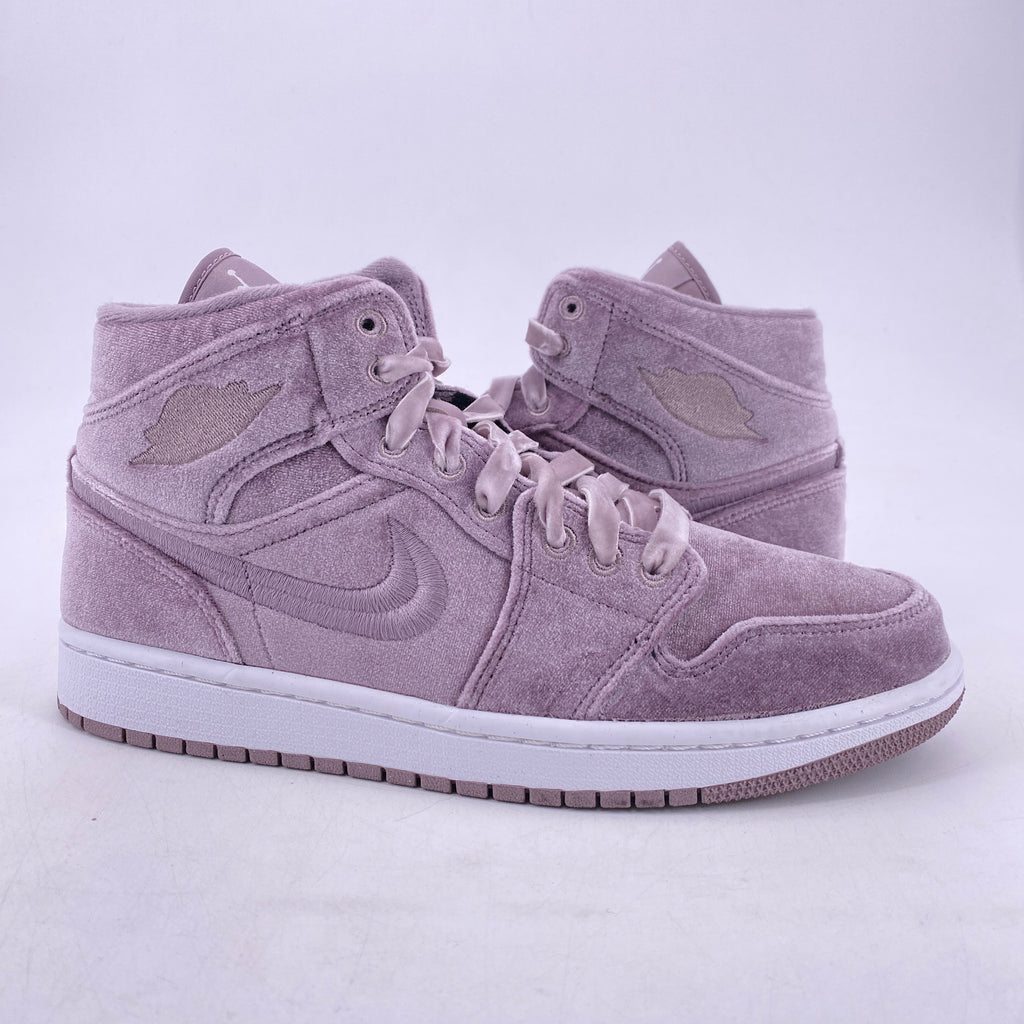 Air Jordan (W) 1 Retro Mid "Velvet Purple" 2022 Used Size 10W