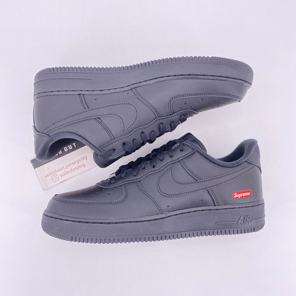 Nike Air Force 1 "Supreme Black"  New Size 10.5