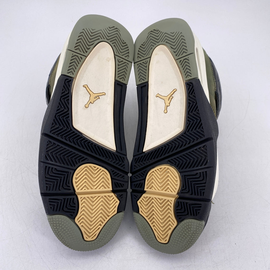 Air Jordan 4 Retro SE "Medium Olive" 2023 Used Size 8