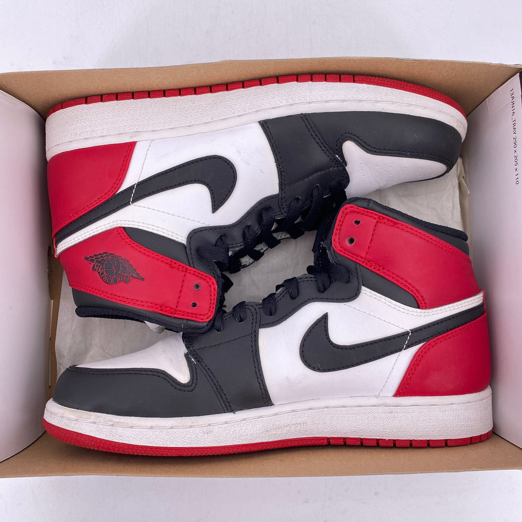 Air Jordan (GS) 1 Retro High "Black Toe" 2013 Used Size 6.5Y