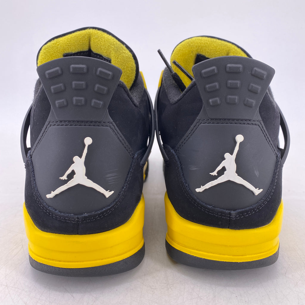 Air Jordan 4 Retro "Thunder" 2023 Used Size 9.5