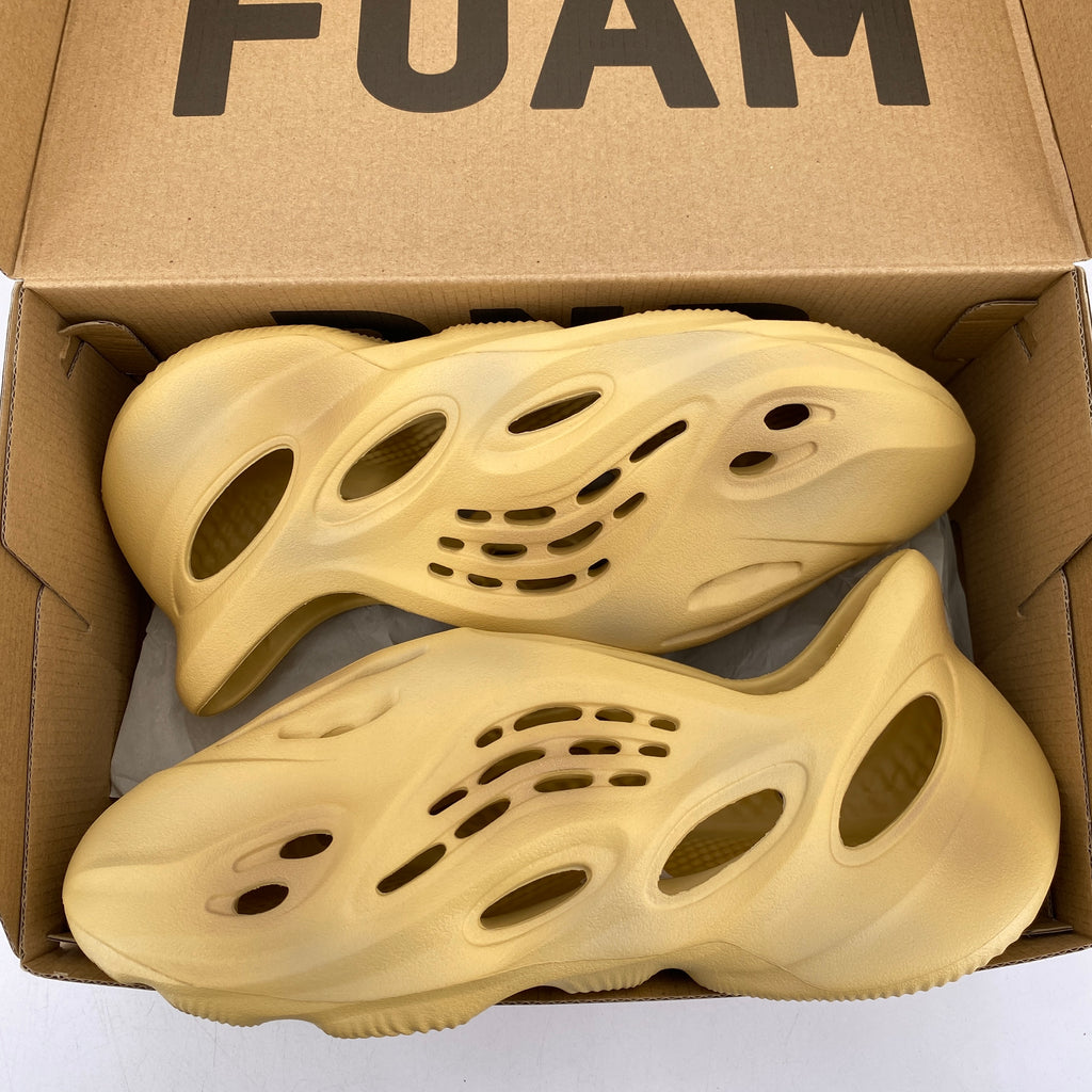 Yeezy Foam RNNR "Desert Sand" 2022 New Size 9