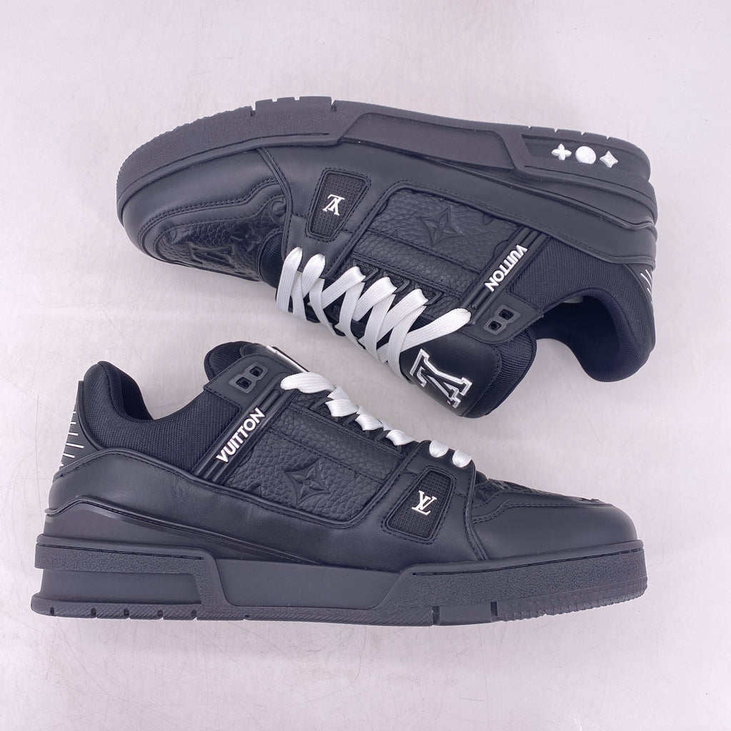 Louis Vuitton Trainer "Embossed Monogram" 2023 New Size 9LV