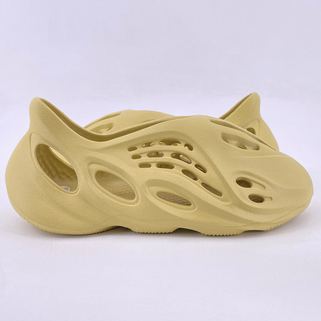 Yeezy Foam RNNR "Sulfur" 2022 New Size 11