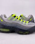 Nike (W) Air Max 95 QS "Neon" 2015 Used Size 8.5W