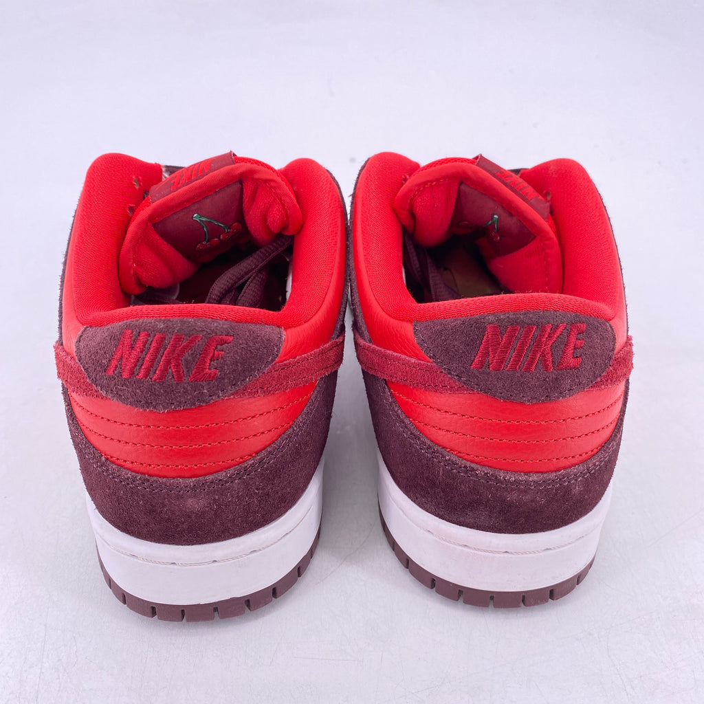 Nike SB Dunk Low "Cherry" 2022 Used Size 10.5