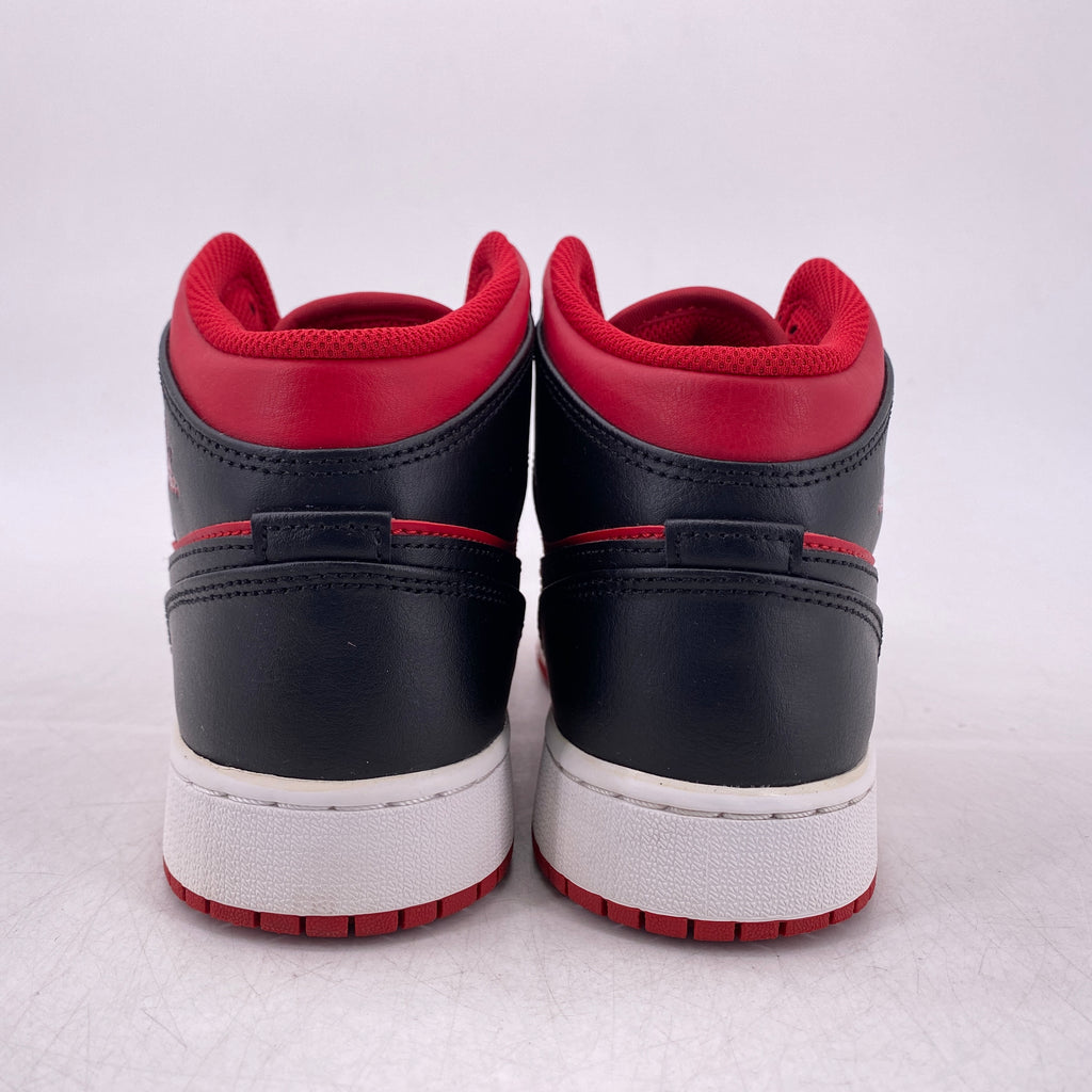 Air Jordan (GS) 1 Mid "Reverse Bred" 2021 Used Size 6.5Y