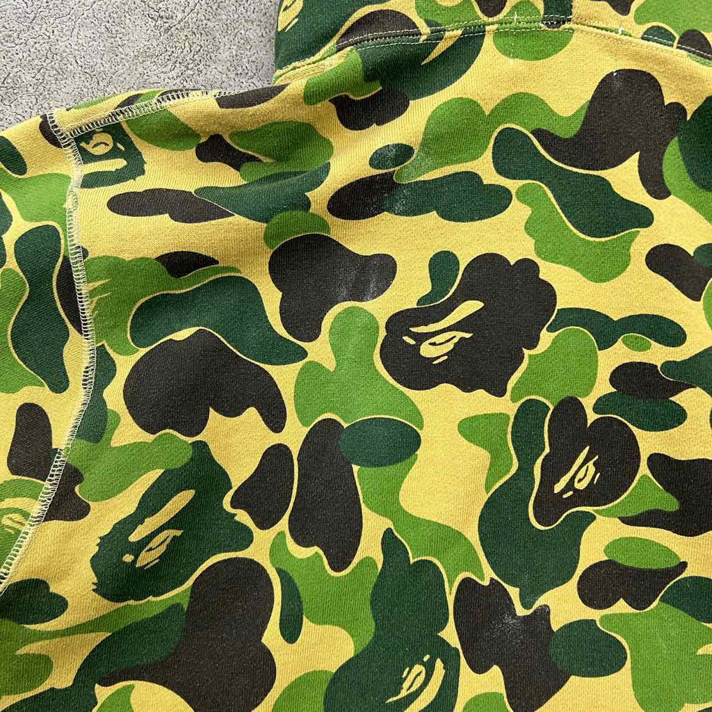Bape Zip Up "SHARK" Camo Used Size L