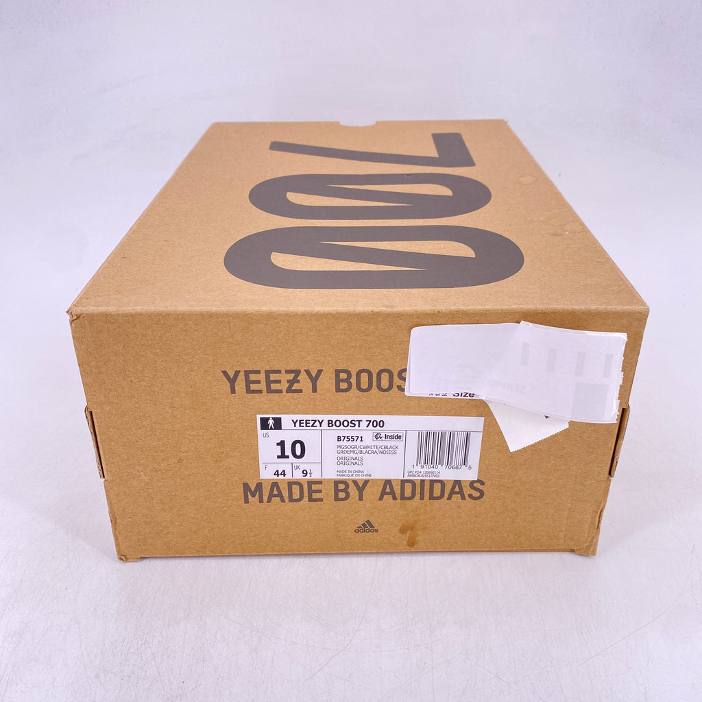 Yeezy 700 "Waverunner" 2018 Used Size 10