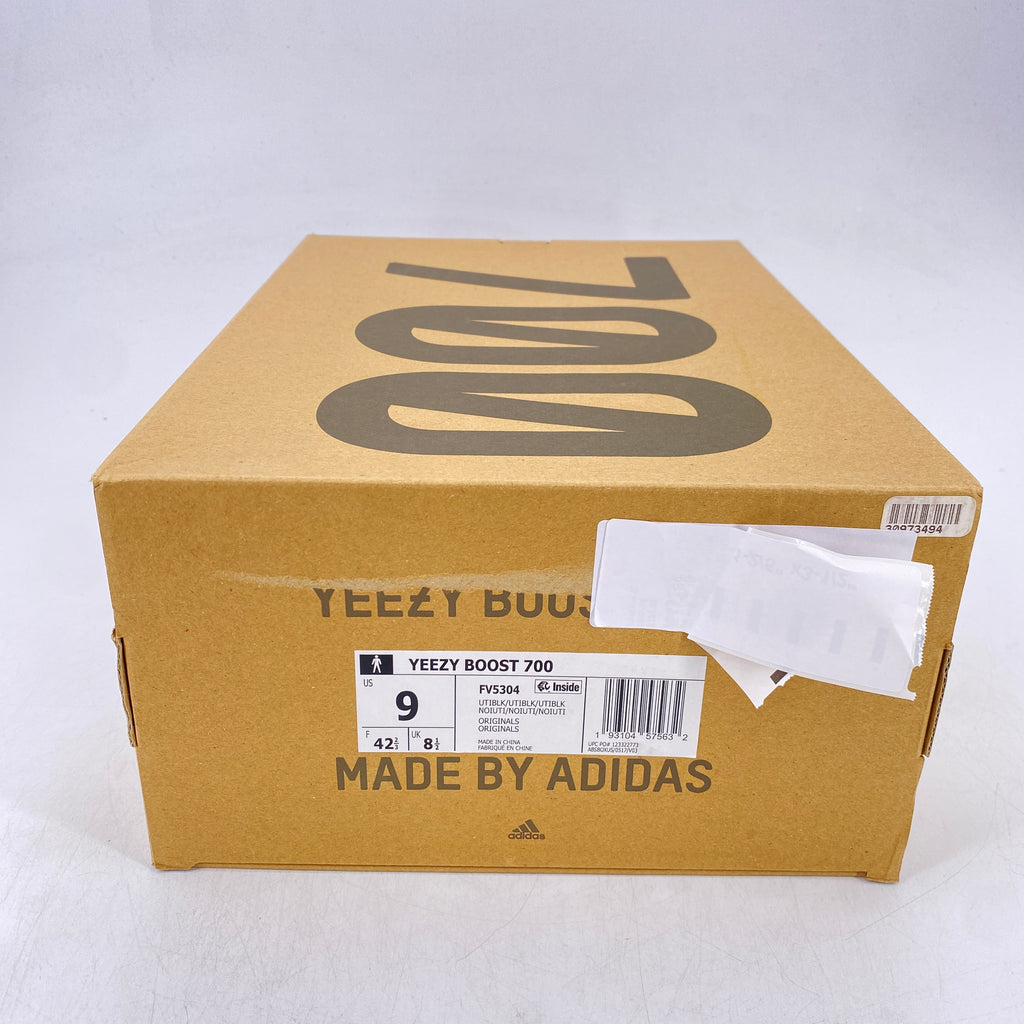 Yeezy 700 "Utility Black" 2019 Used Size 9
