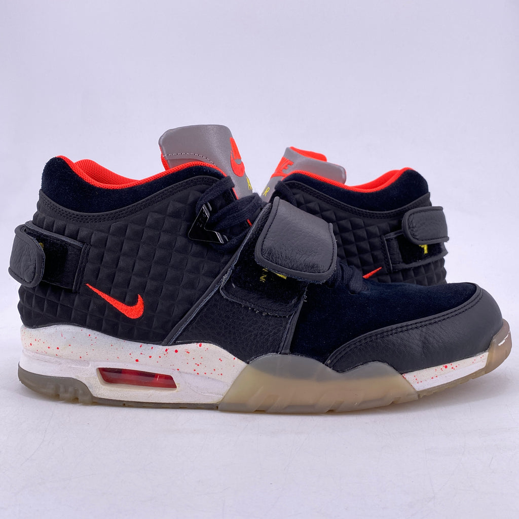 Nike Air TR. V. Cruz "Black Crimson" 2016 Used Size 11.5