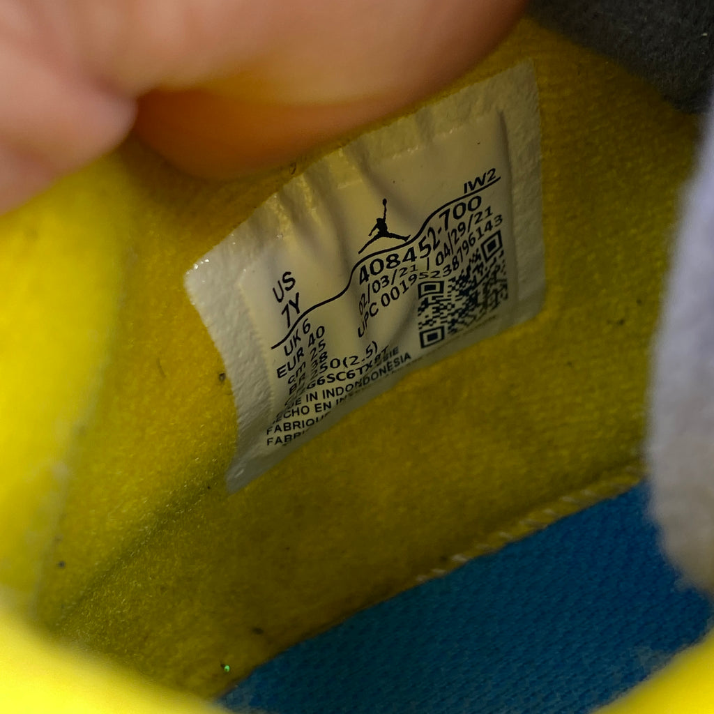 Air Jordan (GS) 4 Retro "Lightning" 2021 Used Size 7Y