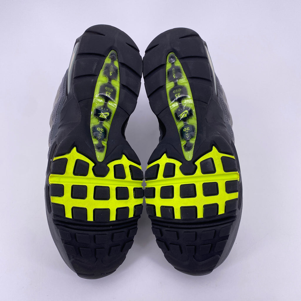 Nike Air Max 95 "Neon" 2025 Used Size 11.5