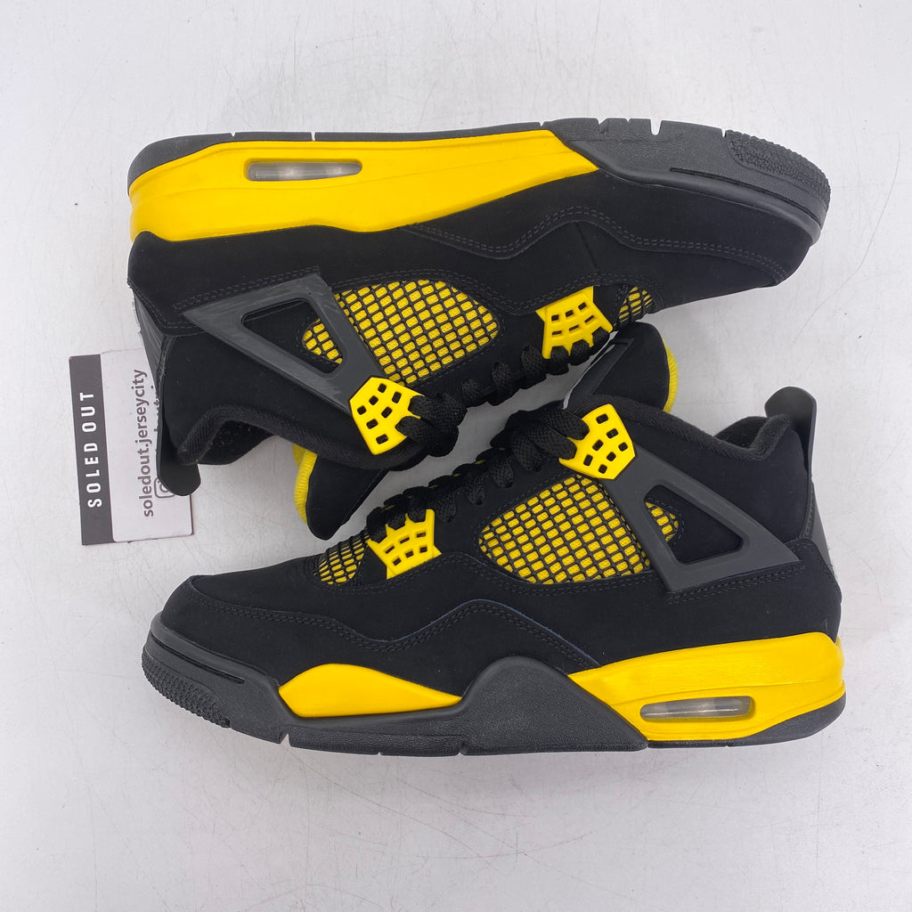 Air Jordan 4 Retro "Thunder" 2023 Used Size 9